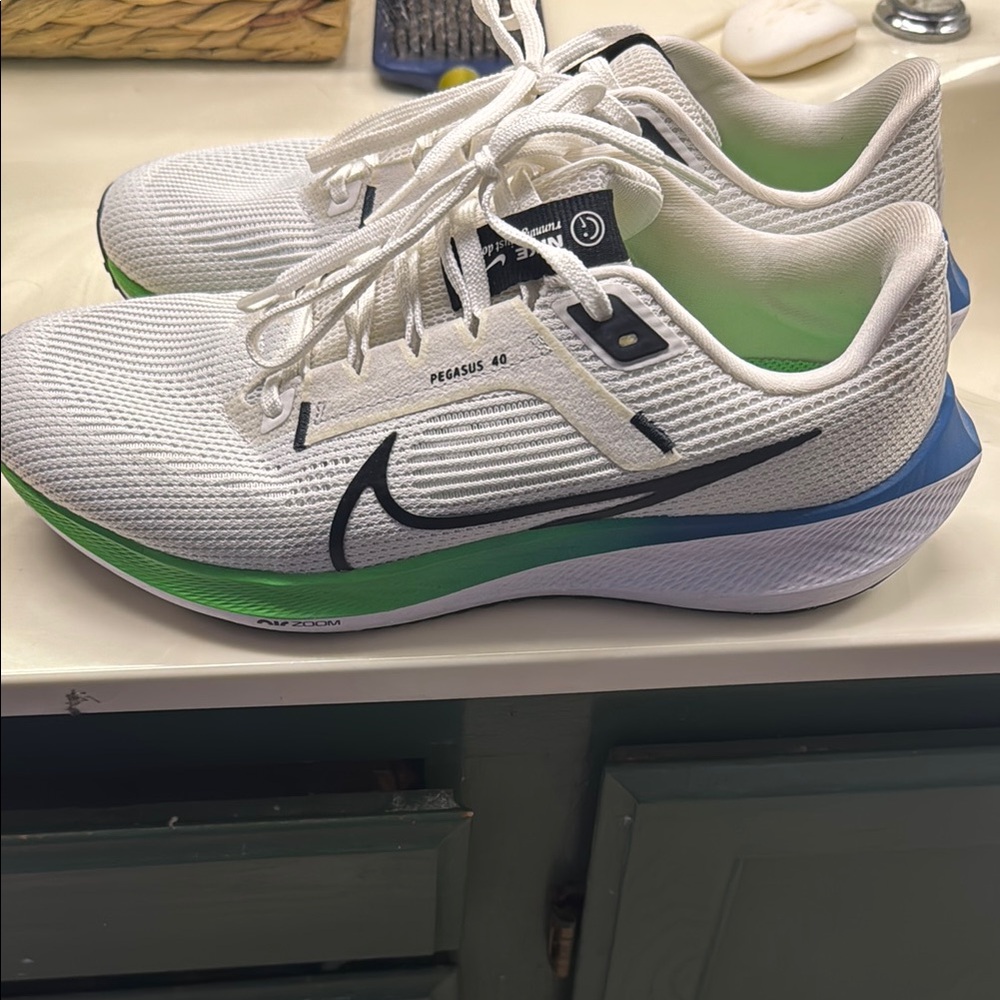 Nike Pegasus 40 White and Green Running Shoes